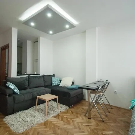 Mm Lux Apartment, *